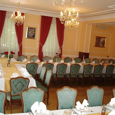 Penzion Gostilna Keber Domžale エクステリア 写真